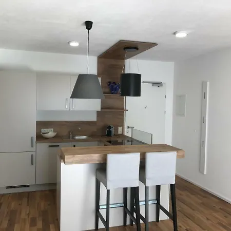 Tirolina Apartamento *